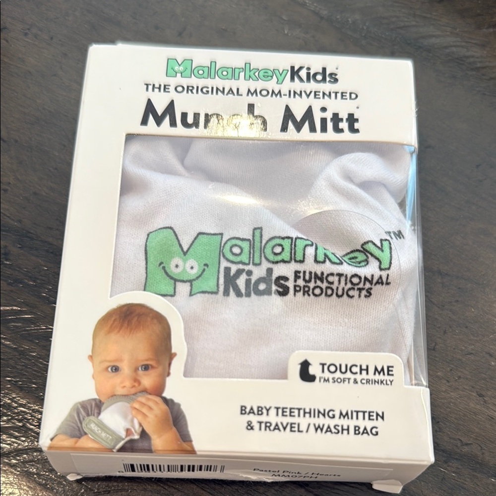 Malarkey Kids Washable Munch Mitt Pastel Pink Heart Print